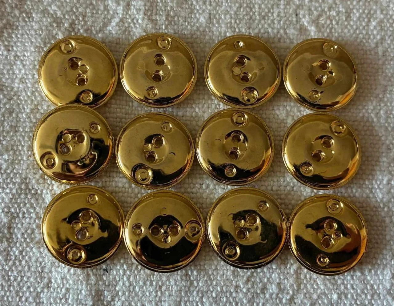 Gold and red 18 mm vintage acrylic buttons – Set of 12 – photo 2